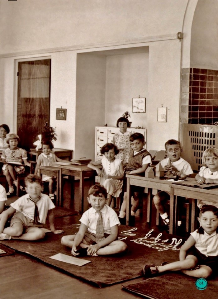 image for page Sách về  Anne Frank